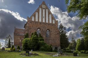 Tarnow, Dorfkirche